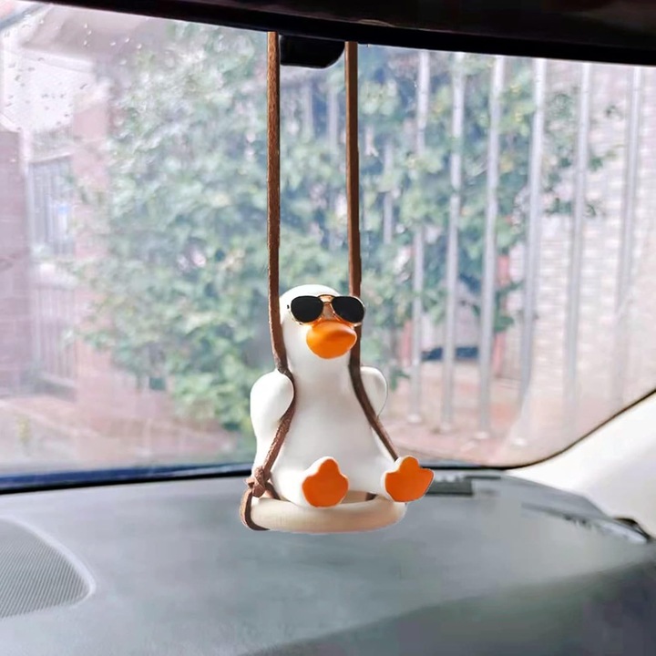 Accesorii auto, rata leagan, rata leagan, ornament agatat pentru masina, rata leagan minunata, pandantiv pentru masina, rata zburatoare cool cu ochelari de soare, retrovizoare auto