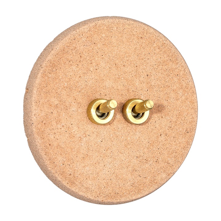 Készlet: két kapcsoló aranyozott sárgarézből, kerek, kézzel készített díszkerettel, kompozitból - pigmentált kőporból és akrilgyantából, óterrakotta színben