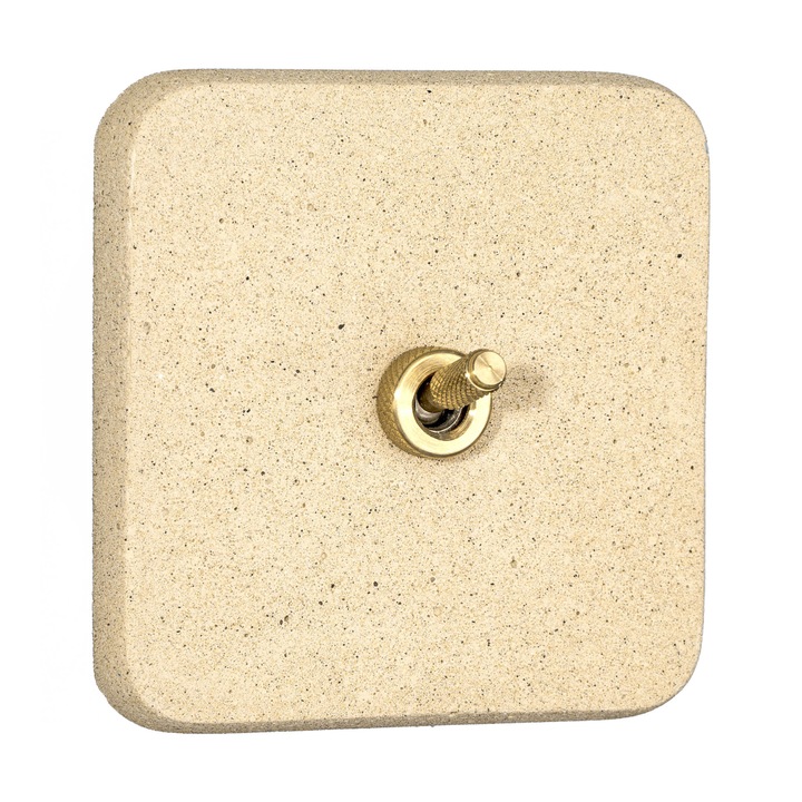 Készlet: aranycsíkos sárgaréz kapcsoló, kézzel készített négyzet alakú díszkerettel, kompozitból - pigmentált kőporból és akrilgyantából, Honey Stone színben