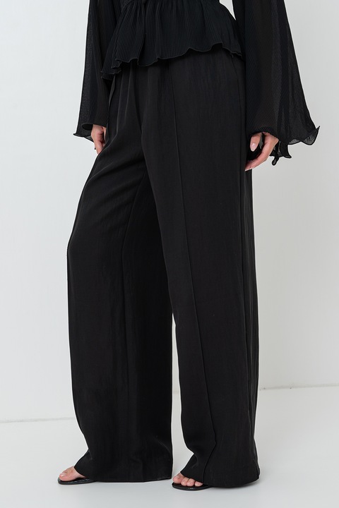Gina Tricot, Pantaloni evazati din amestec de lyocell cu buzunare laterale, Negru