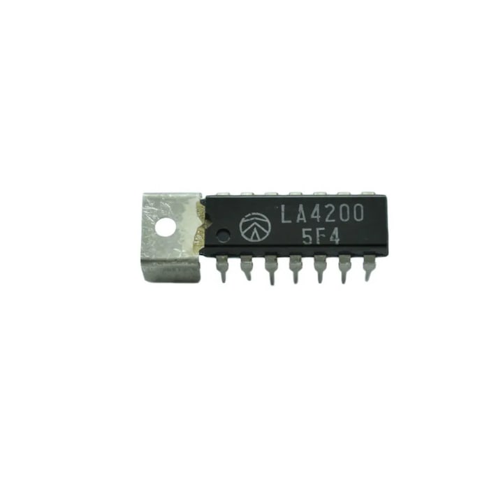 Circuit integrat Etyra LA4200, optimizat pentru semnal analogic, compact, 5V-15V