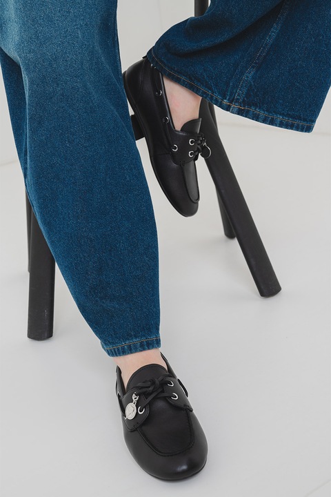 Karl Lagerfeld, Кожени мокасини Marlee с метален аксесоар, Черен