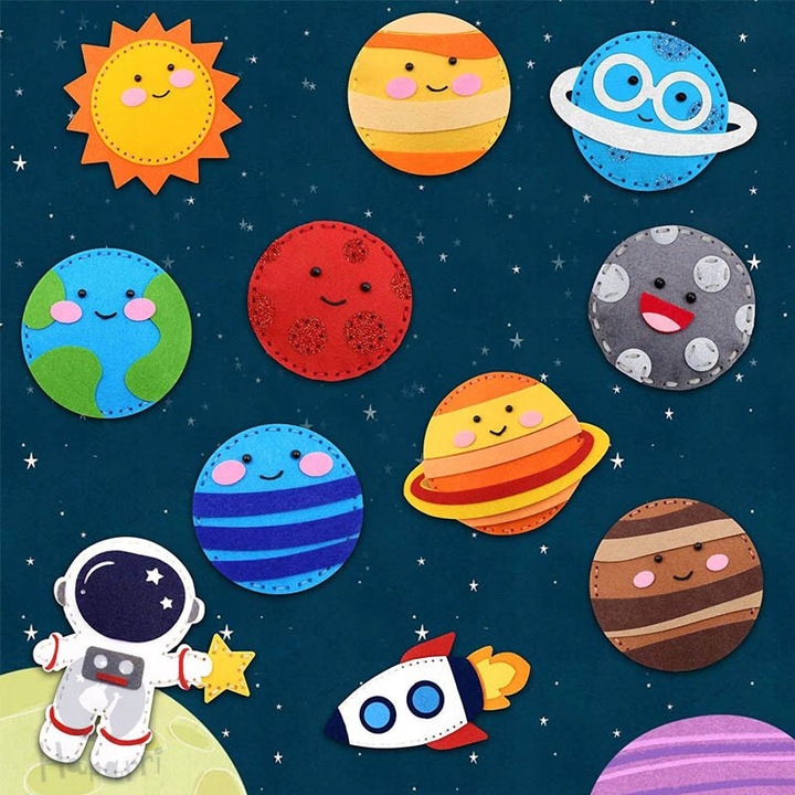 Set De Cusut Din Fetru Pentru Copii, Cosmos, Habarri, Joaca Creativa Montessori, Dezvolta Indemanarea Si Imaginatia, Cadou Educativ In Cutie, Dimensiuni Compacte, Usor De Asamblat, 12 Piese