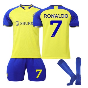 Детски спортни екипи