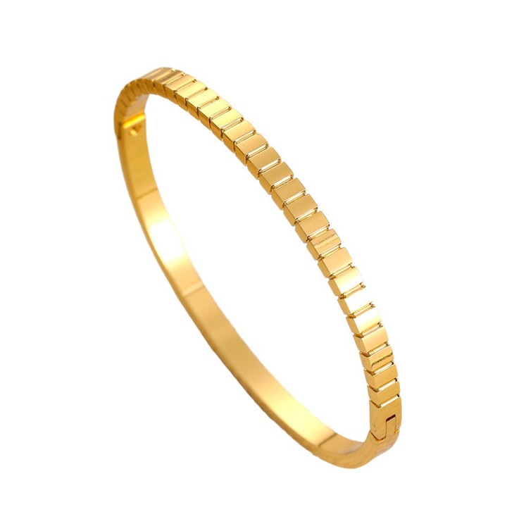 Bratara patrata din otel titan auriu 18K cu diamante, design minimalist stratificat, accesoriu versatil pentru orice outfit, culoare aurie