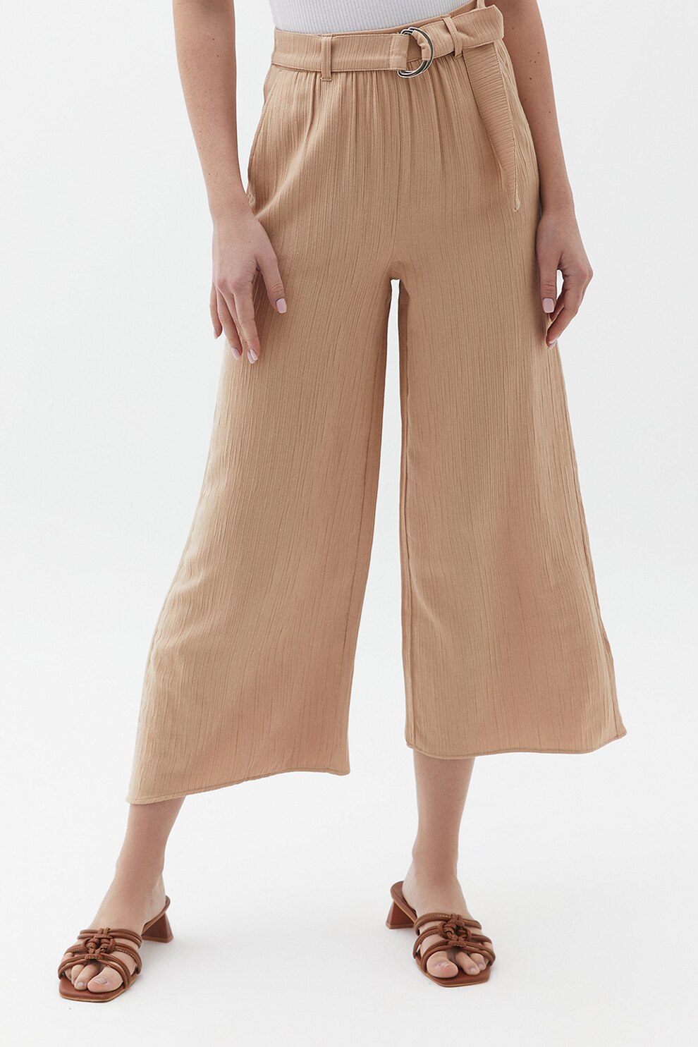OXXO, Pantaloni crop cu croiala ampla si o curea in talie, Maro deschis, XS