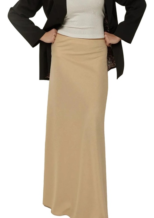 Дълга сатенена пола със средна талия