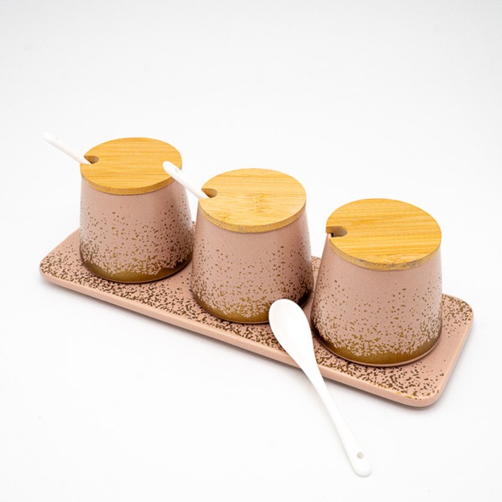 Комплект от 3 контейнера за съхранение на подправки на порцеланова поставка с 3 лъжички, бледо розови