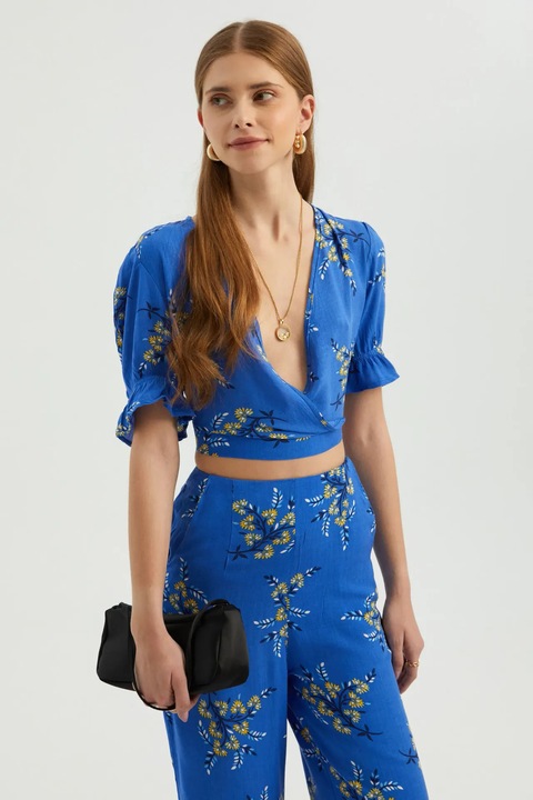 Top scurt, HiCCUP, decolteu floral, maneca scurta, albastru, textil