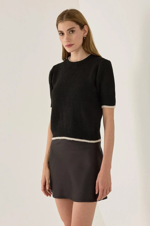 Pulover tricotat HiCCUP, negru, acril, guler rotund, maneca scurta
