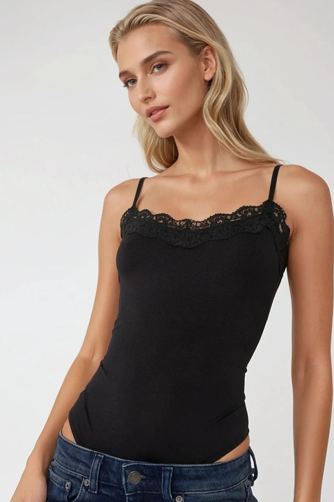 Боди HiCCUP slim fit, V-образно деколте, дантела, черно, джърси