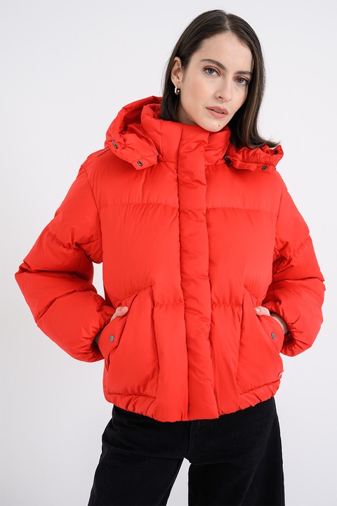 Levi's, Geaca cu umplutura de puf si gluga, Rosu