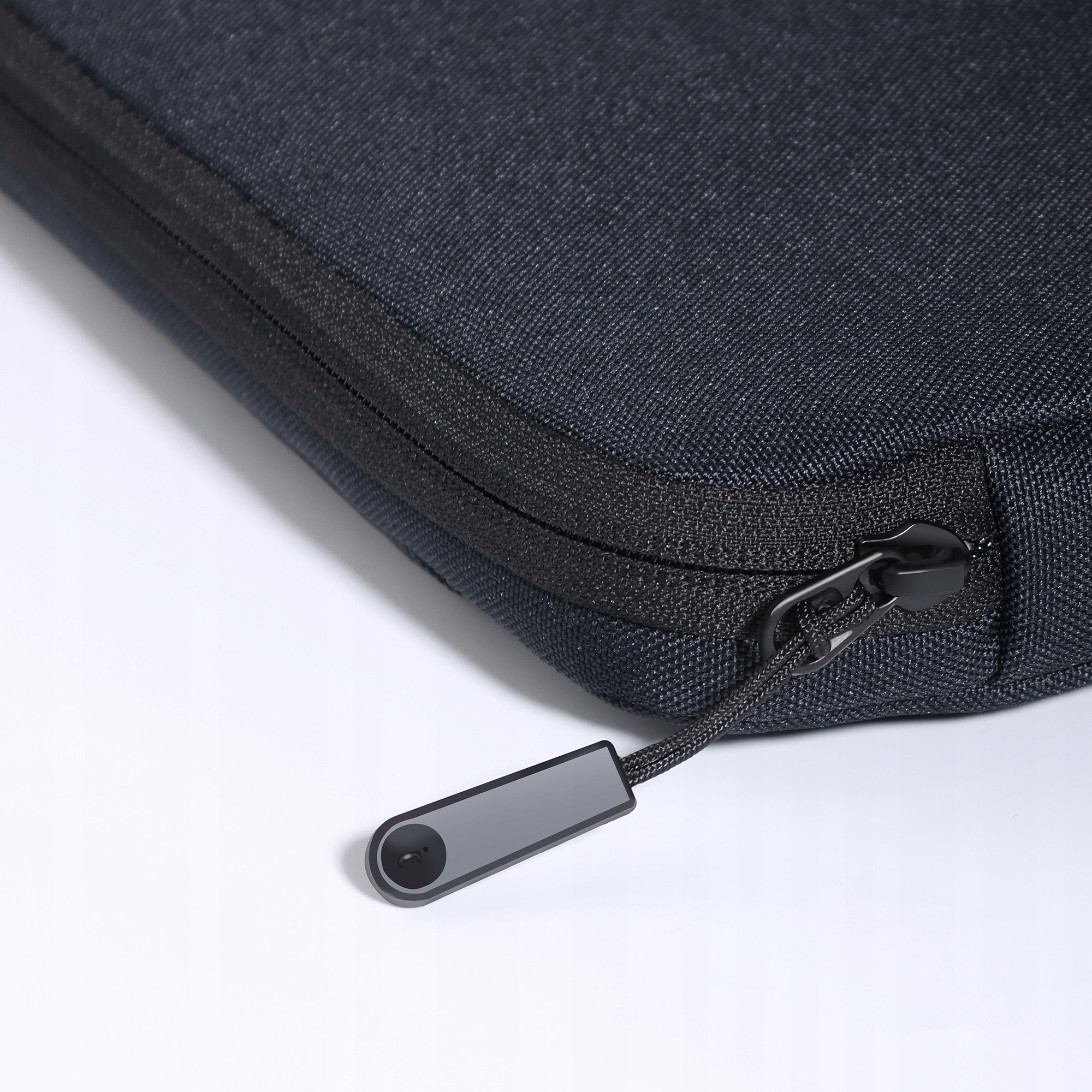 Geanta laptop, Innostyle, impermeabila, neagra, 39x28x4cm, pentru laptopuri de pana la 16"