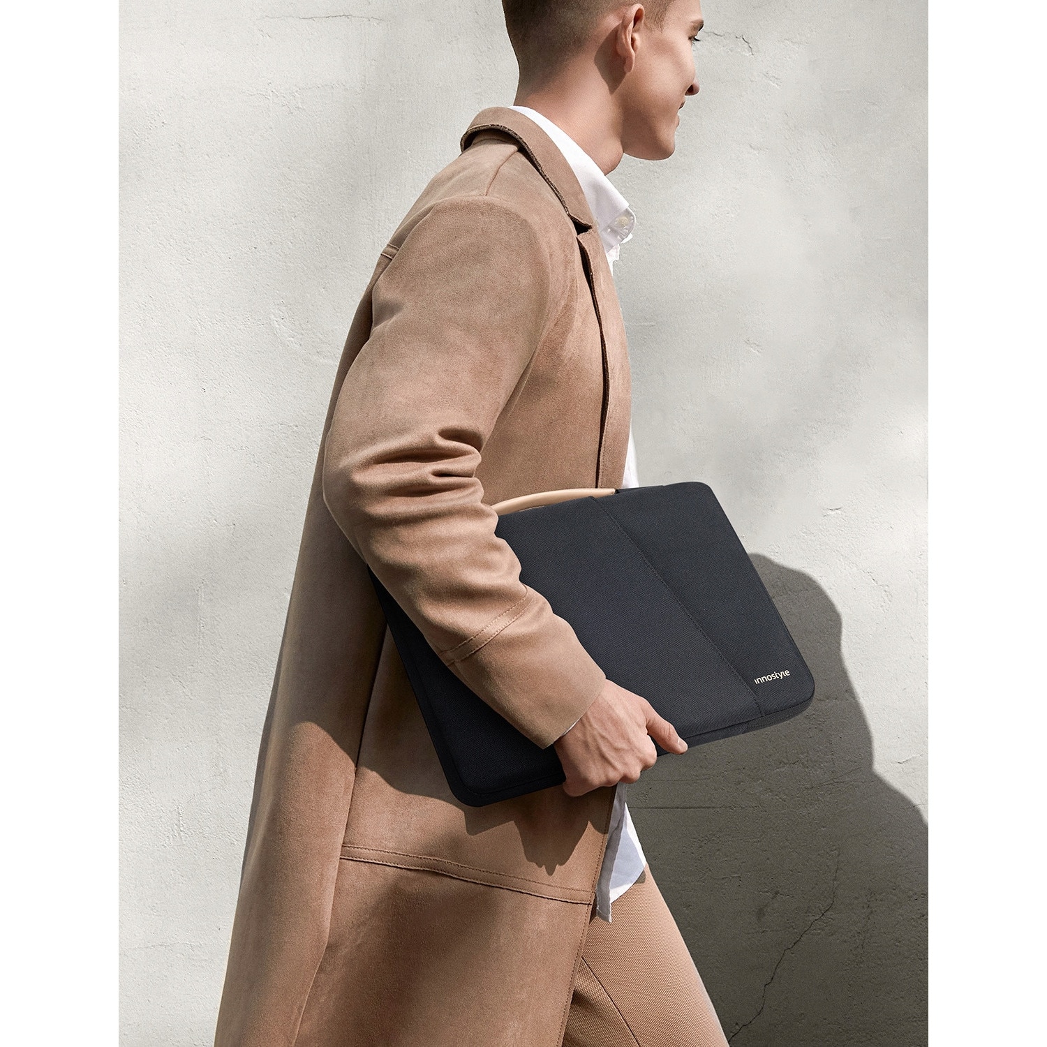Geanta laptop, Innostyle, impermeabila, neagra, 39x28x4cm, pentru laptopuri de pana la 16"