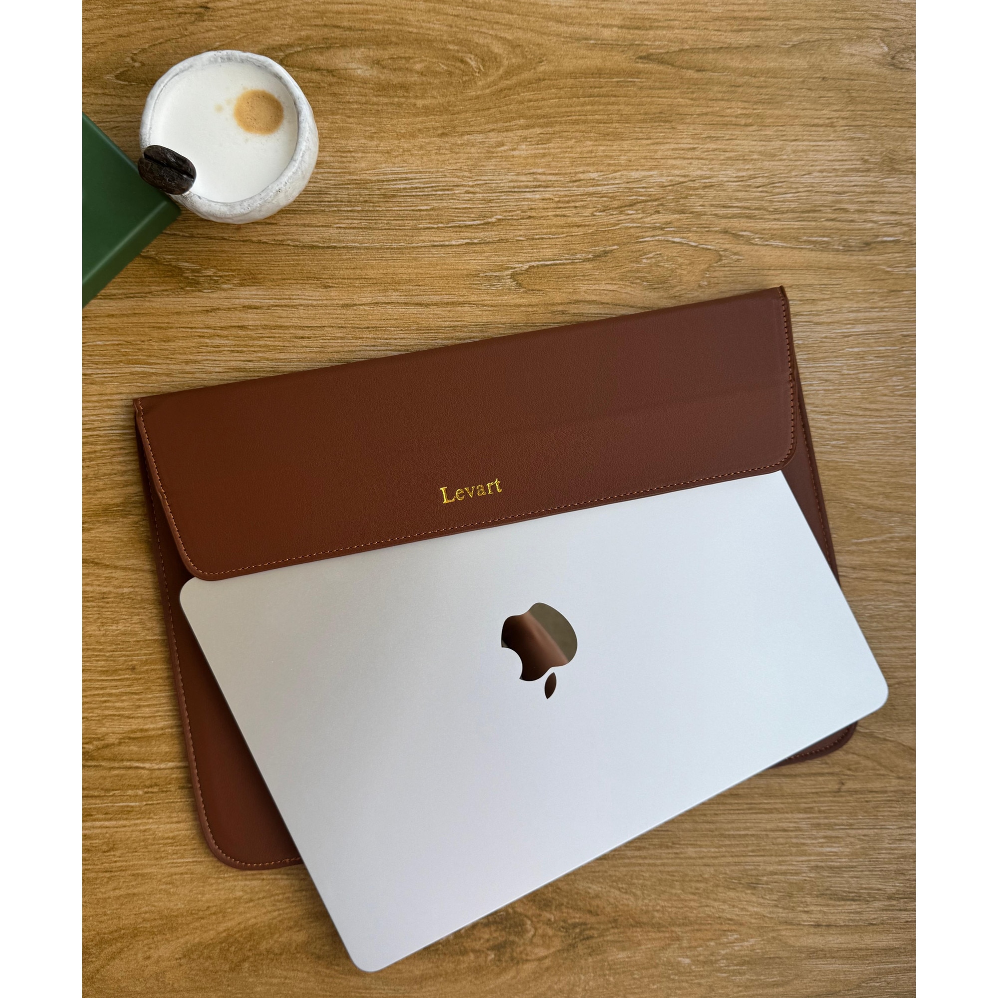 Husa Laptop Slim Levart Classic 13–14 inch, subtire, eleganta, piele vegana, fara fermoar, compatibila MacBook / Ultrabook