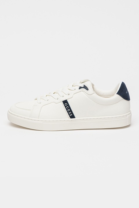 GUESS, Спортни обувки с лого, Мръснобял/Тъмносин