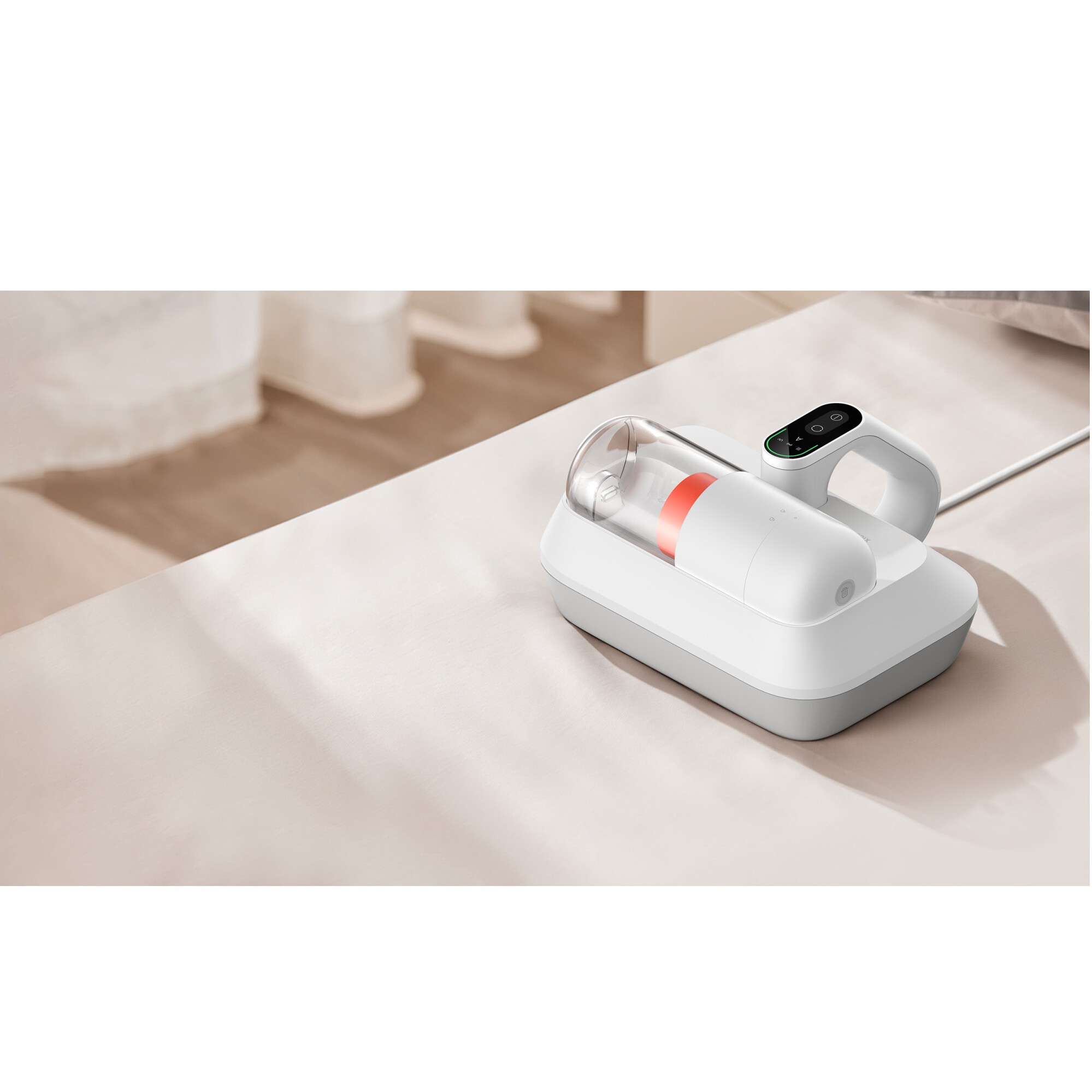 Aspirator Xiaomi Dust Mite Pro BHR8943EU pentru indepartarea acarienilor, 14kPa, 400W, UV sterilizare, ultrasunete, filtrare HEPA, perie electrica spiralata, senzor inteligent, recipient transparent pentru praf, alb
