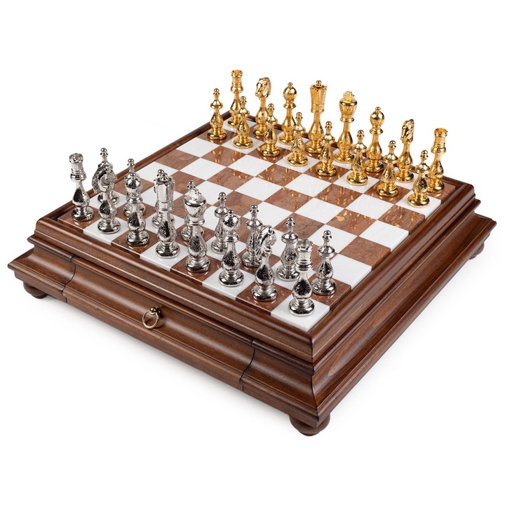 Set de sah Italfama, tabla din marmura si lemn, piese din zinc cu aur de 24K si argint 925, 47x47x10.5cm