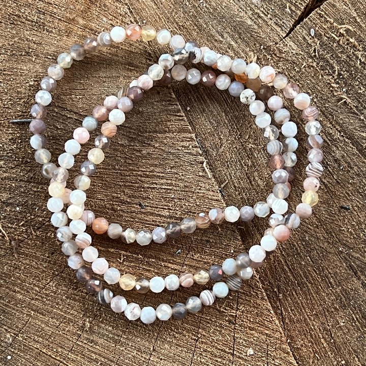 Bratara fatetata agat de Botswana, Druzy, pietre semipretioase, 4-5 mm