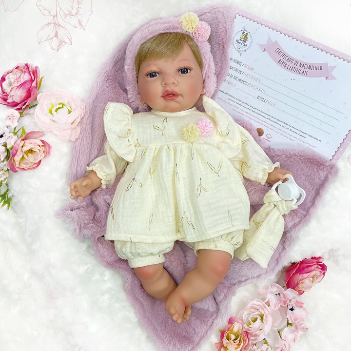 Nines D'Onil baba, Nines, újszülött, vanília illattal, 750 gr, 40 cm