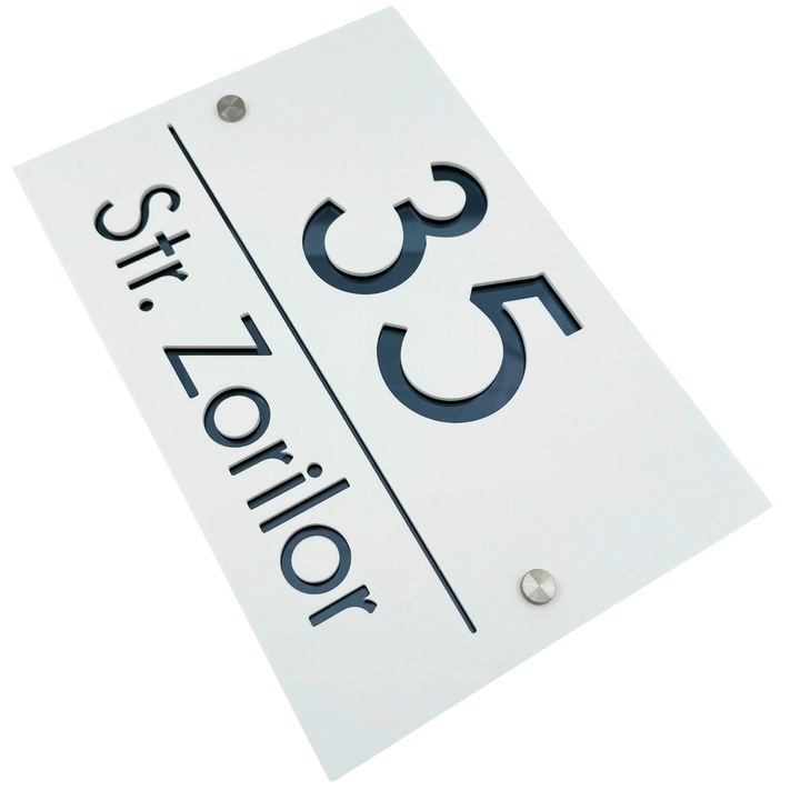 Placuta numar casa, Alb Satinat, Gri Antracit Oglinda, 2 Distantieri Argintii, 30x20cm