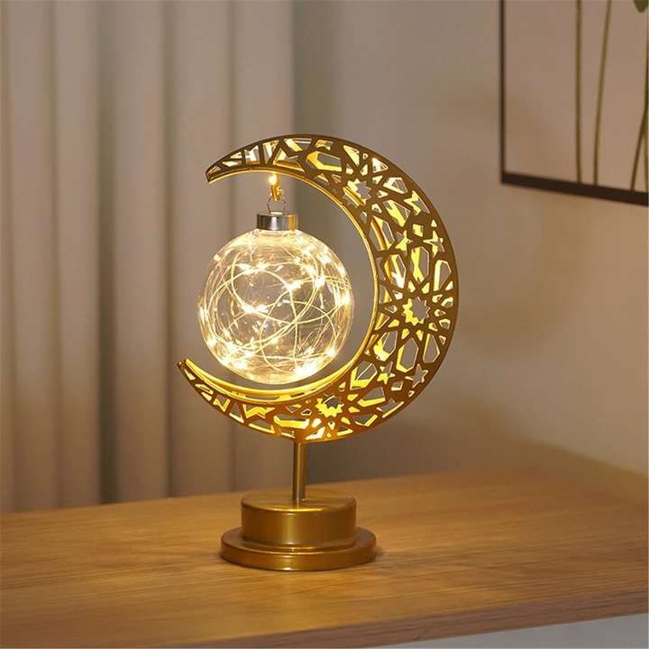 Lampa decorativa LED ZYBLSSBB LSM2xh01-BCS7015486, suport luna perforat cu glob de sticla si lumini tip sarma, lumina calda, alimentare 3x baterii, multicolor