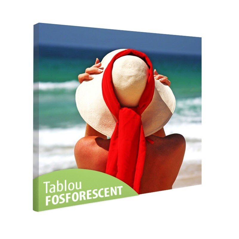 Tablou fosforescent Femeie pe plaja 30x30cm