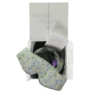 Set cadou pernuta calduroasa, masca pentru ochi, pernute parfumate, cutie cadou, YuYu, Liberty -Lodden Set cadou pernuta calduroasa, masca pentru ochi, pernute parfumate, cutie cadou, YuYu, Liberty -Lodden
