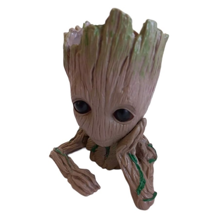 Фигурка на бебе Грут, Thematys, 14x11x7 см, декоративна и с поставка за химикалки