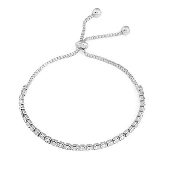 Bratara model Tennis, reglabila, din aliaj si cu cristale tip zirconiu transparente, Argintiu (Ambalaj cutie cadou) Bratara model Tennis, reglabila, din aliaj si cu cristale tip zirconiu transparente, Argintiu (Ambalaj cutie cadou)