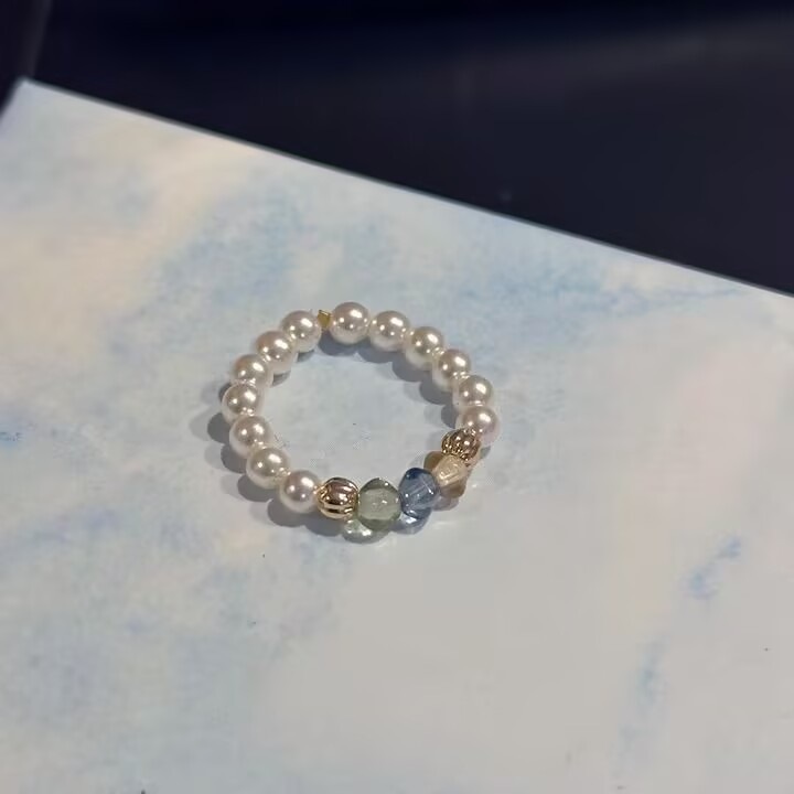 Дамски пръстен, от метална сплав с перли, многоцветен