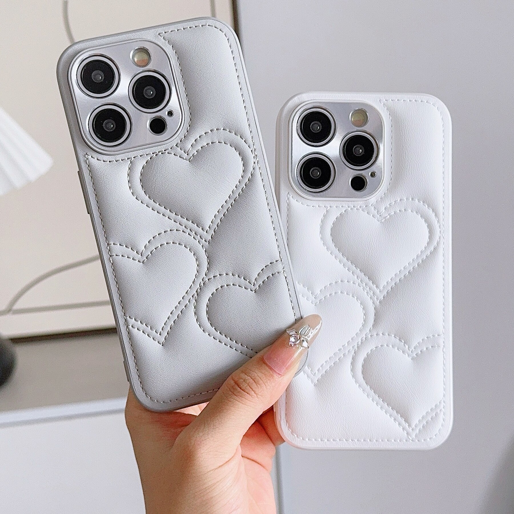 Husa moale 3D Love pentru Apple iPhone 16 Pro, Negru