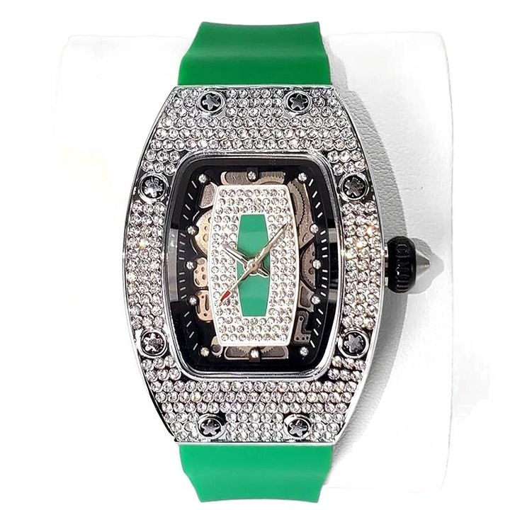 Női karóra, Tonneau, szilikon szíj, 30 méteres vízállóság