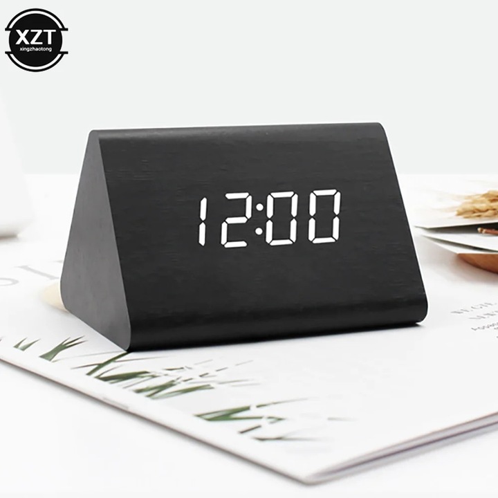 Дървен дигитален будилник, LED, триъгълен, 120x80x70 мм, с термометър, 3 аларми