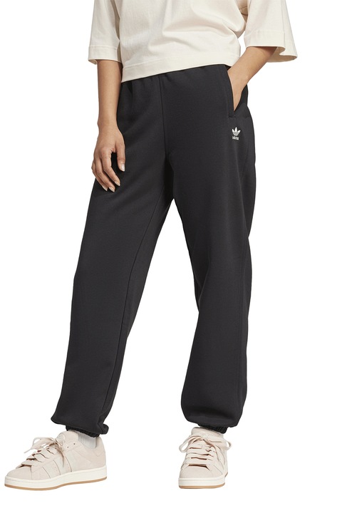 adidas Originals, Szabadidőnadrág ferde zsebekkel, Fekete