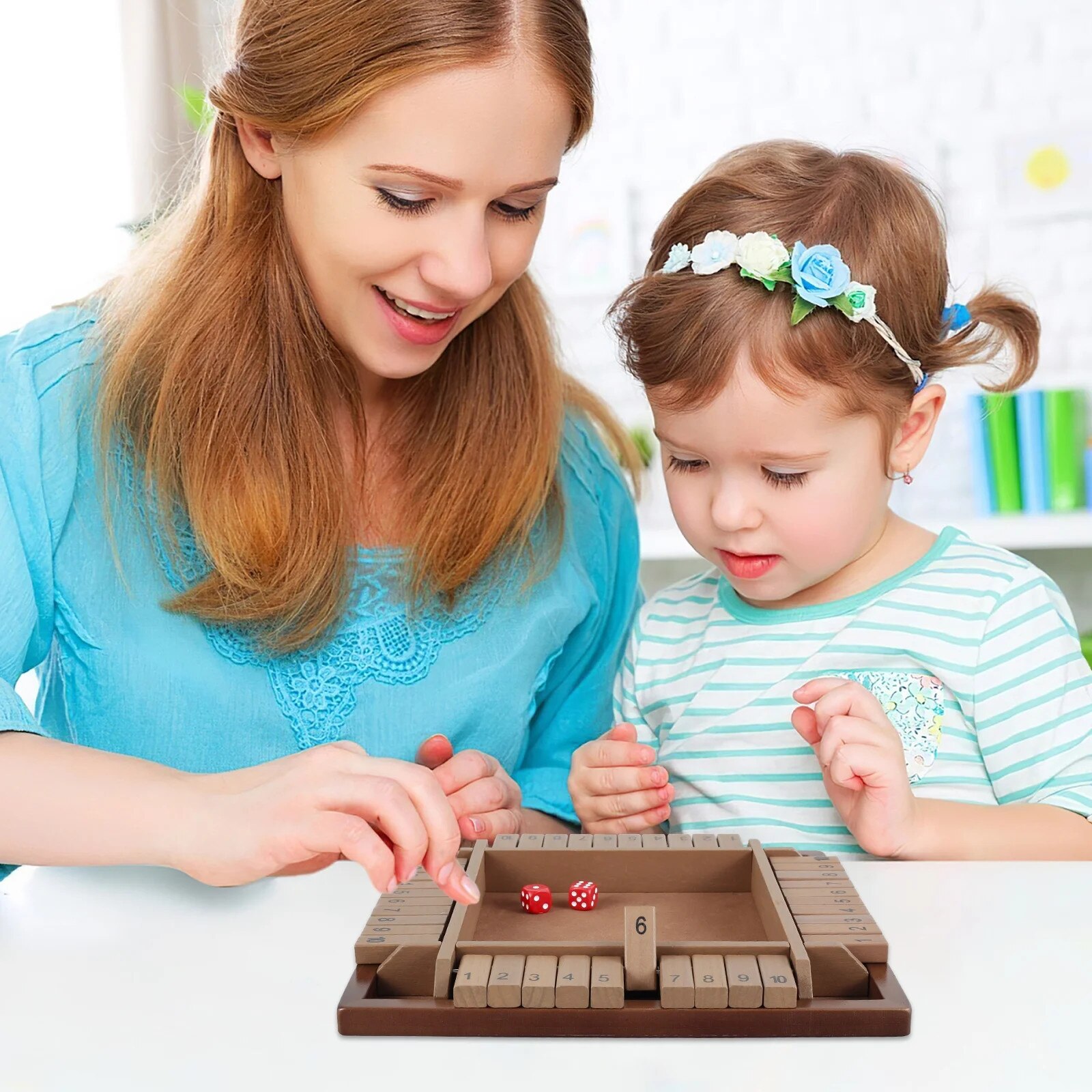 Joc de societate Shut the Box, 2-4 jucatori, 8 zaruri, dimensiune