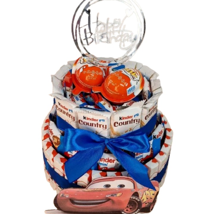 Tort cu trei etaje din batoane de ciocolata si cereale si oua de ciocolata, 67 de produse