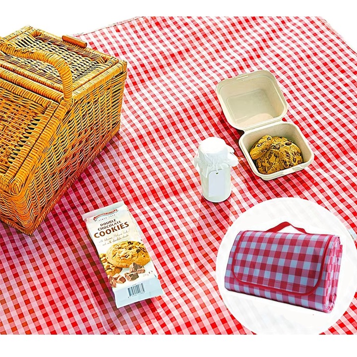 Covor de picnic si plaja, impermeabil pe ambele parti, pliabil, cu maner, 200×150 cm, Material Premium– rosu cu carouri albe