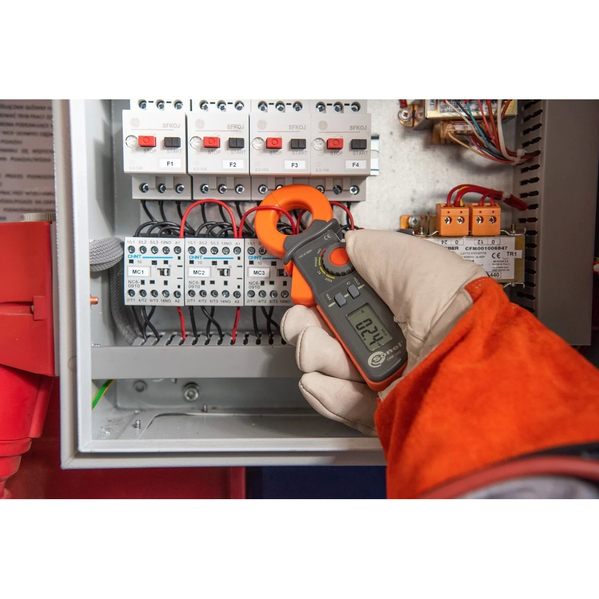 Цифров токов измервател CMP-200, 200mA-200A, разделителна способност 0 ...