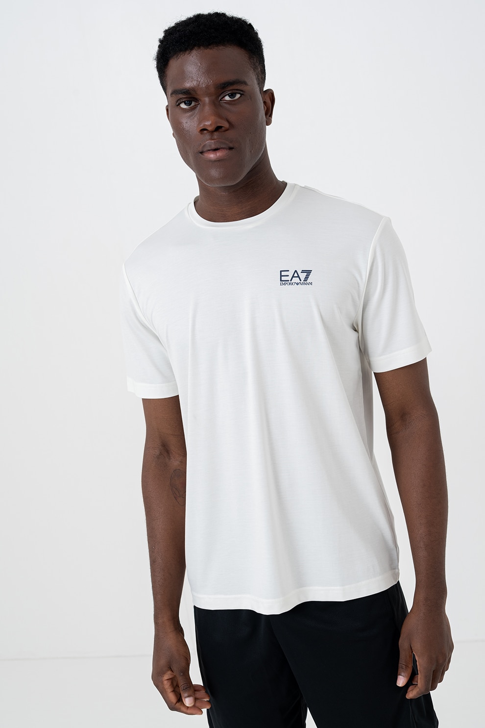 EA7, Tricou cu decolteu la baza gatului si detaliu logo, Alb, M