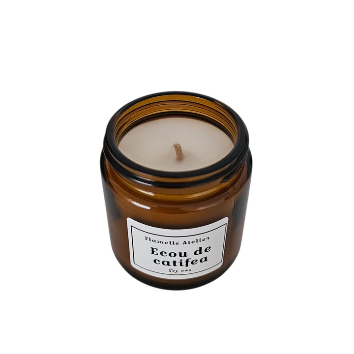 Lumanare parfumata din ceara de soia, Flamelle Atelier, Ecou de catifea, handmade, 90 g