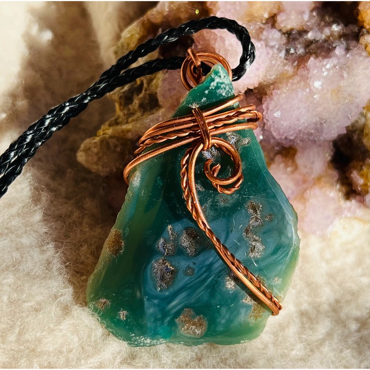 Colier pandantiv crisopraz in cupru/artistic wire model 2
