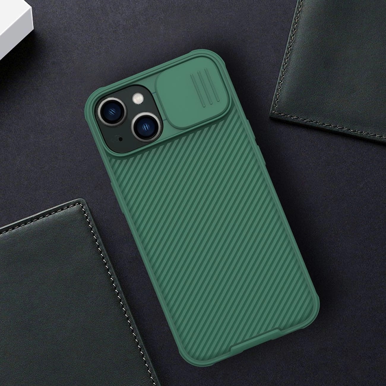 Carcasa Nillkin CamShield Pro Armored cu protectie pentru camera compatibila cu iPhone 14 Plus Verde