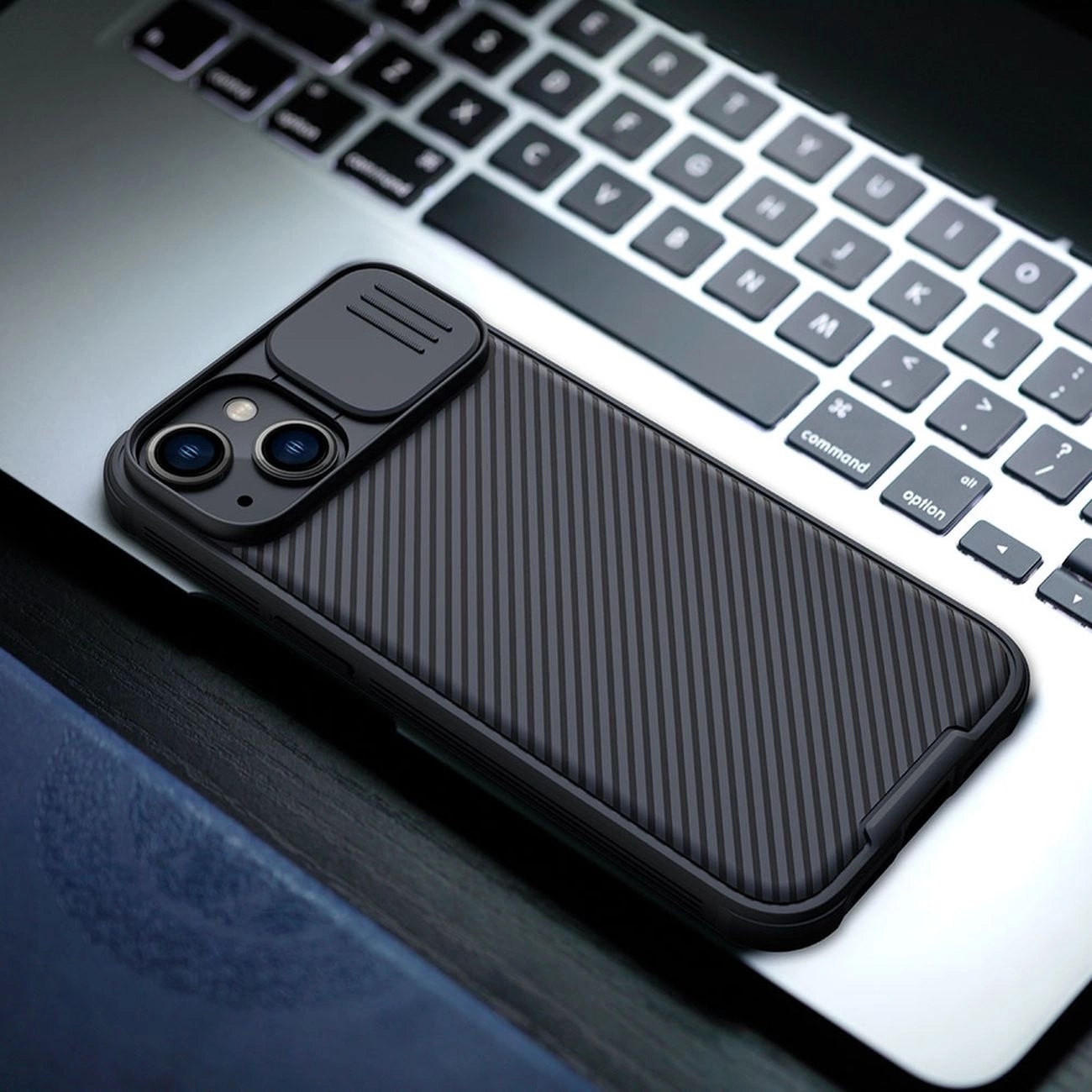Carcasa Nillkin CamShield Pro Armored cu protectie pentru camera compatibila cu iPhone 14 Plus Verde