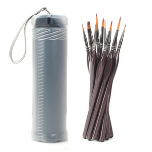 Acuarele, pensule si blocuri de desen