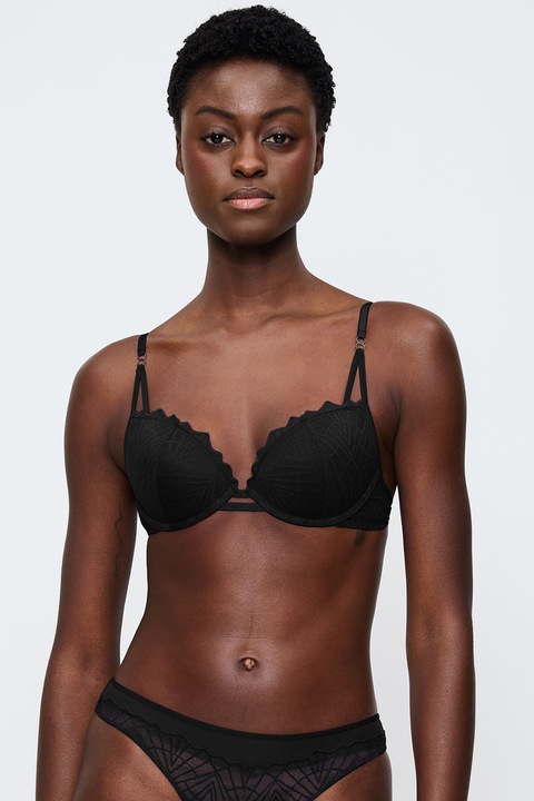 Triumph, Сутиен с подплънки и регулируеми презрамки, Черен