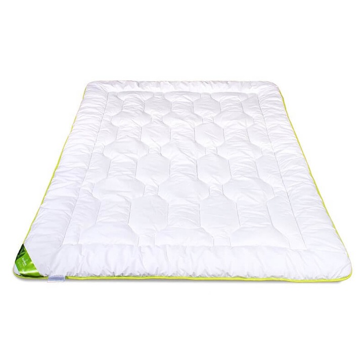 Pilota antialergica AMZ 155x200cm, umplutura din fibra dreamfill, alb, greutate 1400g