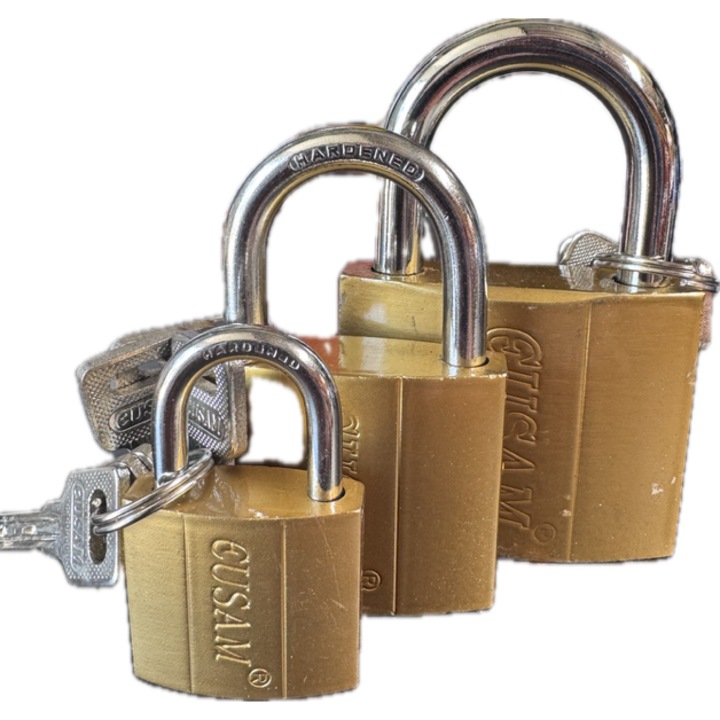 Lacat Galben GUSAM 38mm, corp metalic, rezistent la intemperii, mecanism fiabil