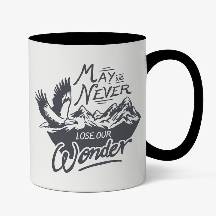 Cana alba personalizata, Nesajul May We Never Lose Our Wonder, Vultur Liber Deasupra Muntiilor Inalti, Alb Negru, Iubitorii De Natura, Maner Negru, INOVATIX®. 330ml