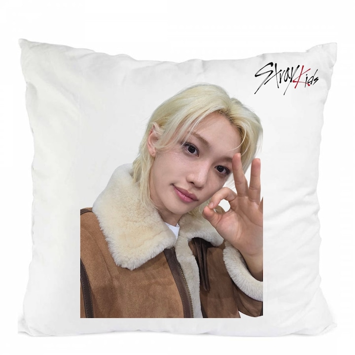 Perna personalizata stray kids felix stays kpop, Poliester, Alb, 40 x 40 cm